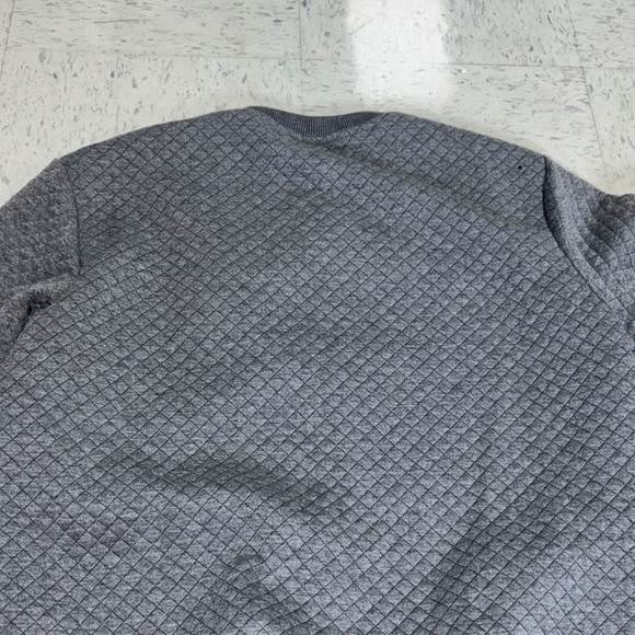 Gray Quilted Sweatshirt and Joggers Set - Picture 7 of 11